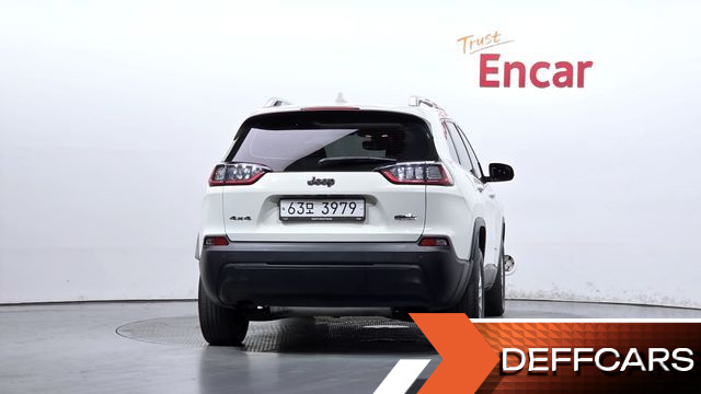 Jeep CHEROKEE 2.4 Longitude High AWD купить на сайте DeffCars