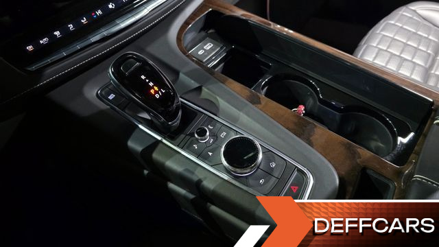 Cadillac ESCALADE 6.2 Premium Luxury Platinum купить на сайте DeffCars