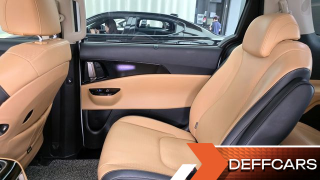Kia CARNIVAL Gasoline 9-Seater Signature купить на сайте DeffCars