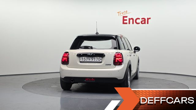 Mini COOPER 5Door Standard 3rd купить на сайте DeffCars