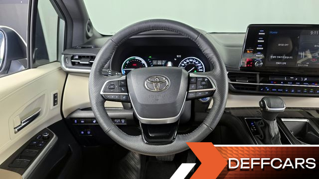 Toyota SIENNA 2.5 Hybrid 2WD купить на сайте DeffCars