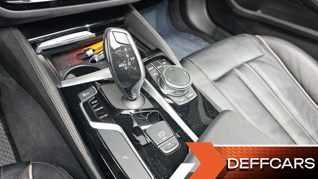 BMW 5-SERIES 520i Luxury купить на сайте DeffCars