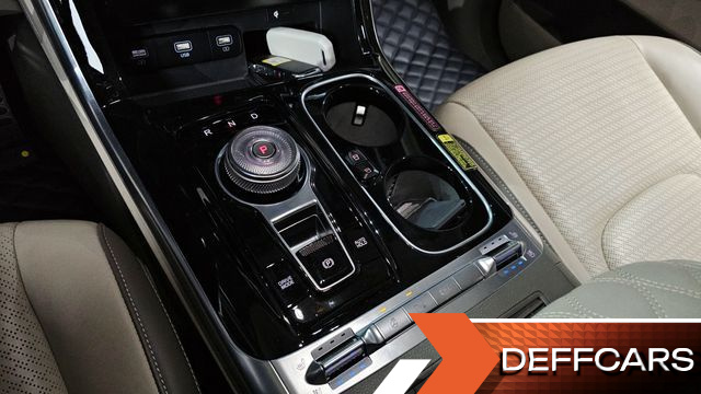 Kia CARNIVAL Gasoline 7-Seater Hi-Limousine Signature купить на сайте DeffCars