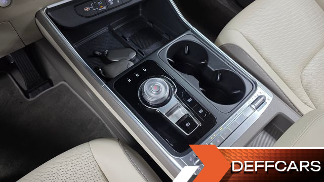 Kia CARNIVAL 7-Seater Signature купить на сайте DeffCars