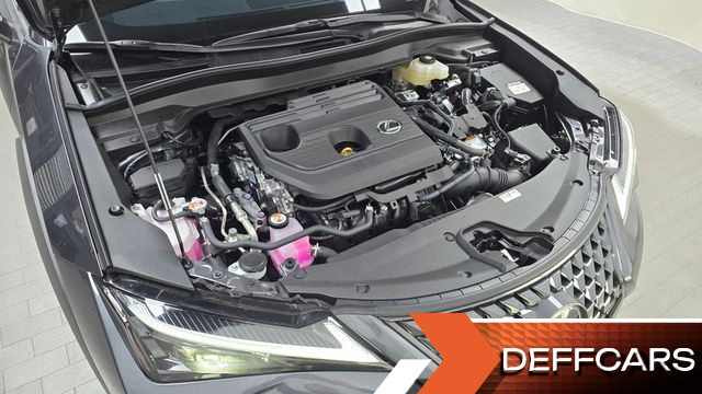 Lexus UX 2.0 2WD купить на сайте DeffCars