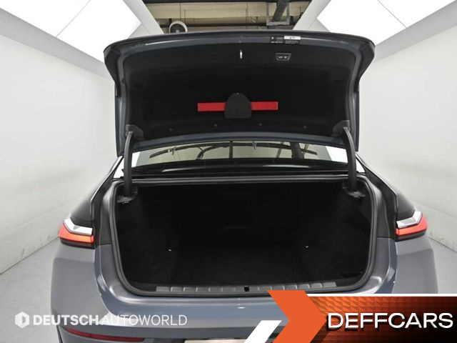 BMW 7-SERIES 740i sDrive Design Pure Excellence купить на сайте DeffCars