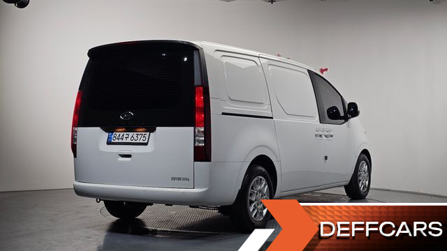 Hyundai STARIA Cargo 3-Seater Modern купить на сайте DeffCars