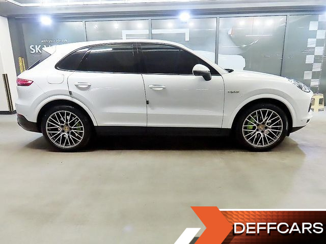 Porsche CAYENNE 3.0 E-Hybrid купить на сайте DeffCars