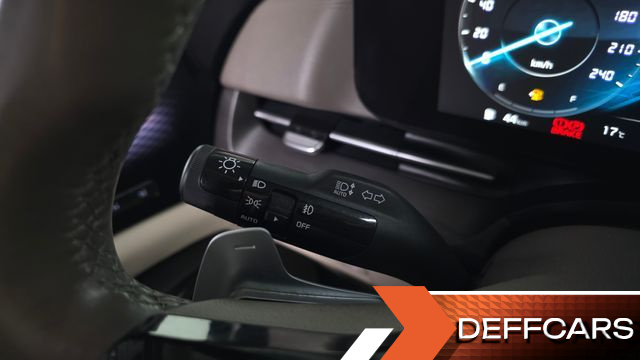 Kia CARNIVAL Gasoline 7-Seater Signature купить на сайте DeffCars