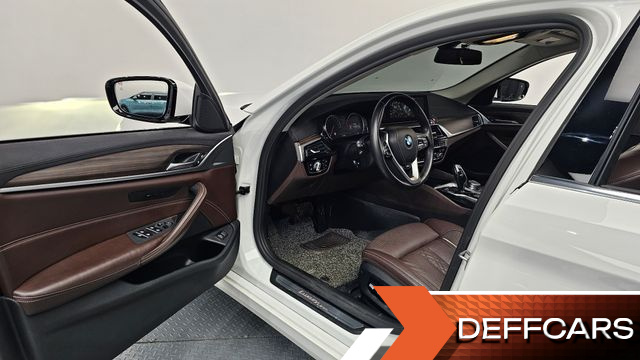 BMW 5-SERIES 520d Luxury Plus купить на сайте DeffCars