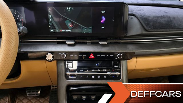 Kia CARNIVAL Gasoline 9-Seater Signature купить на сайте DeffCars