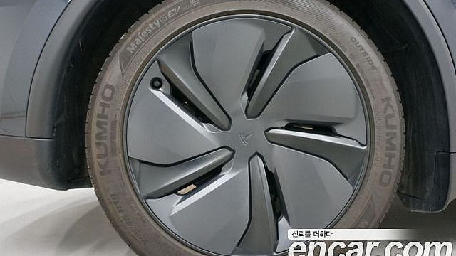 Tesla MODEL Y Long Range AWD купить на сайте DeffCars