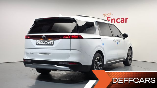 Kia CARNIVAL 9-Seater Noblesse купить на сайте DeffCars
