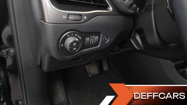 Jeep CHEROKEE 2.4 Longitude High AWD купить на сайте DeffCars
