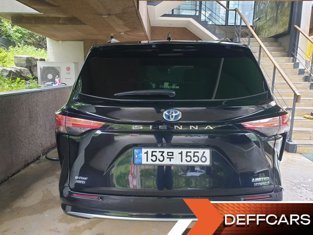 Toyota SIENNA 2.5 Hybrid AWD купить на сайте DeffCars
