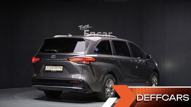Toyota SIENNA 2.5 Hybrid AWD купить на сайте DeffCars