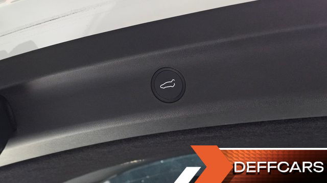 Tesla MODEL Y Long Range AWD купить на сайте DeffCars