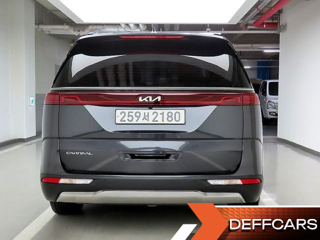 Kia CARNIVAL Gasoline 7-Seater Signature купить на сайте DeffCars