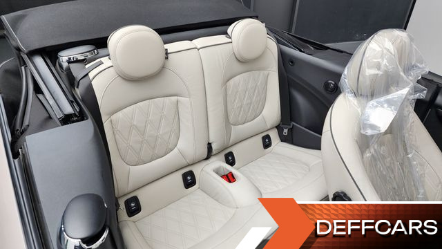 Mini COOPER CONVERTIBLE Classic Launch Pack Third Generation купить на сайте DeffCars