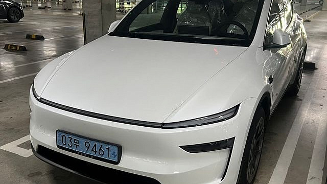 Tesla MODEL Y L Long Range AWD купить на сайте DeffCars
