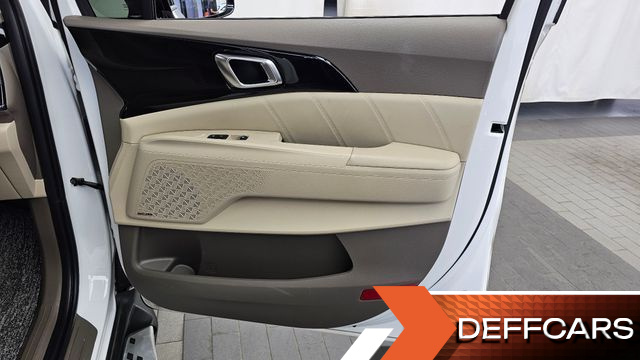 Kia CARNIVAL Gasoline 7-Seater Hi Limousine Signature купить на сайте DeffCars