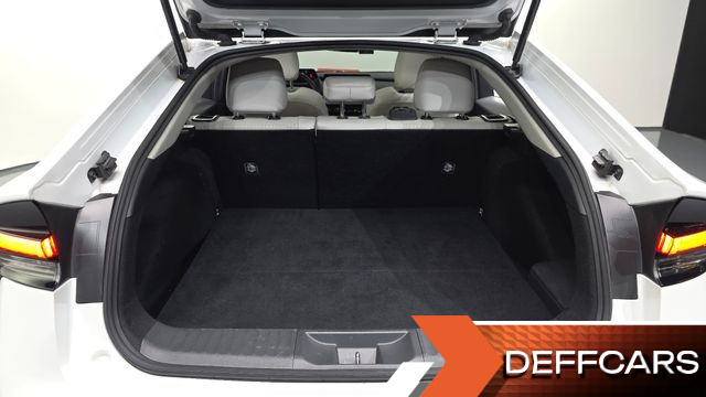 Toyota PRIUS 2.0 XLE купить на сайте DeffCars