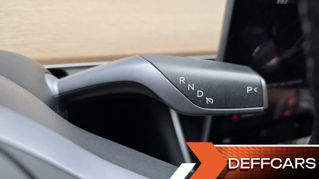 Tesla MODEL 3 Long Range AWD купить на сайте DeffCars