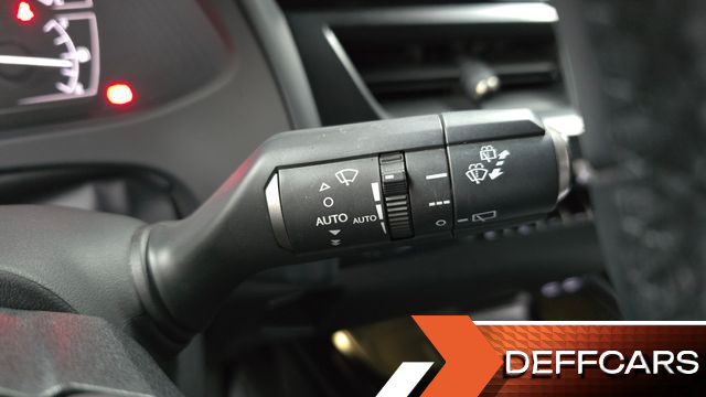 Lexus UX 2.0 2WD купить на сайте DeffCars