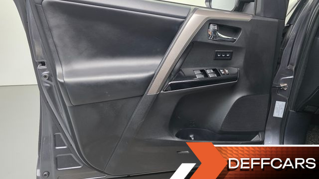Toyota RAV4 2.5 4WD Hybrid 4th купить на сайте DeffCars