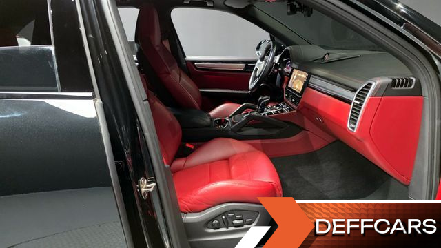 Porsche CAYENNE 3.0 PLATINUM EDITION купить на сайте DeffCars