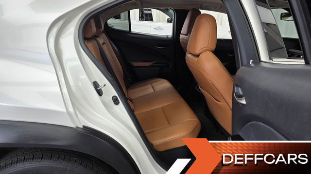 Lexus UX 2.0 2WD купить на сайте DeffCars