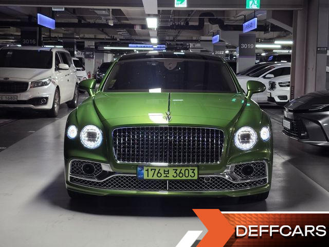Bentley FLYING SPUR 4.0 купить на сайте DeffCars