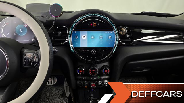 Mini COOPER Classic Launch Pack Third Generation купить на сайте DeffCars