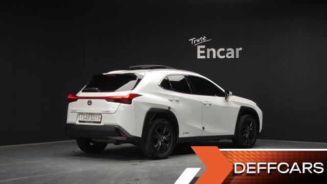 Lexus UX 2.0 2WD купить на сайте DeffCars