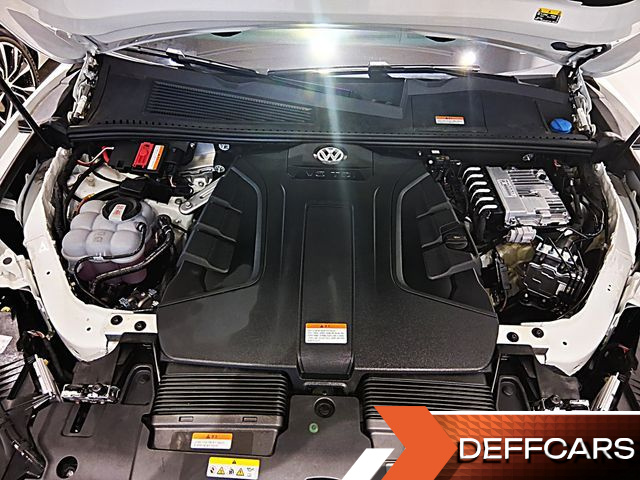 Volkswagen TOUAREG 3.0 TDI Prestige купить на сайте DeffCars