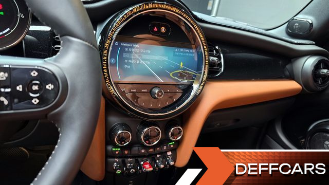 Mini COOPER CONVERTIBLE Classic Third Generation купить на сайте DeffCars
