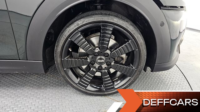 Mini COOPER 5Door Resolute Edition 3rd Gen купить на сайте DeffCars