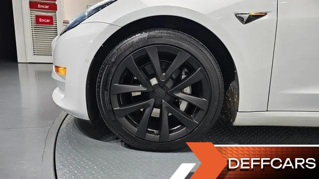Tesla MODEL 3 Long Range AWD купить на сайте DeffCars