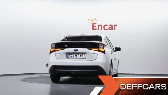 Toyota PRIUS 1.8 купить на сайте DeffCars