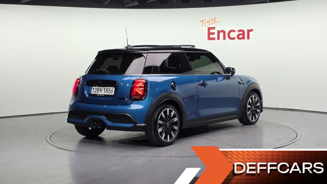 Mini COOPER Classic Launch Pack Third Generation купить на сайте DeffCars