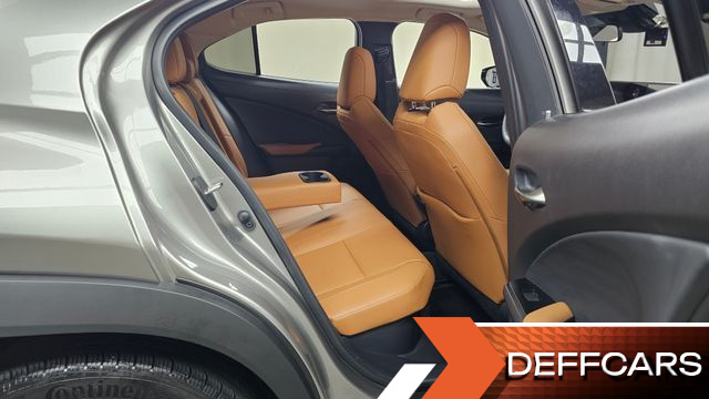 Lexus UX 2.0 2WD купить на сайте DeffCars
