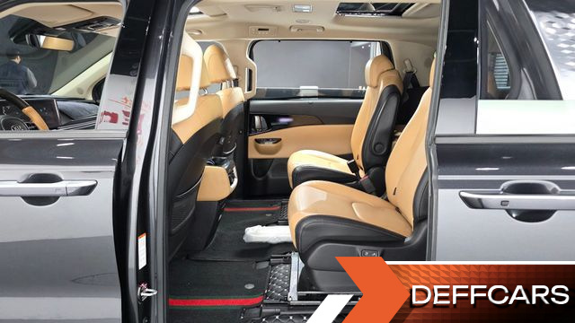 Kia CARNIVAL Gasoline 9-Seater Signature купить на сайте DeffCars