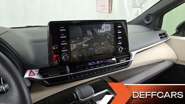 Toyota SIENNA 2.5 Hybrid AWD купить на сайте DeffCars