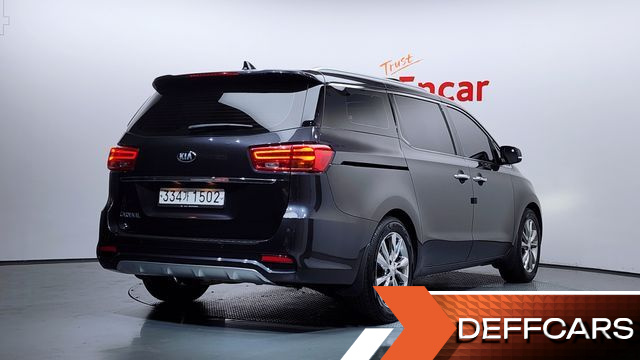 Kia CARNIVAL 9-Seater Noblesse Special купить на сайте DeffCars