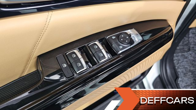 Kia CARNIVAL Gasoline 7-Seater Signature купить на сайте DeffCars