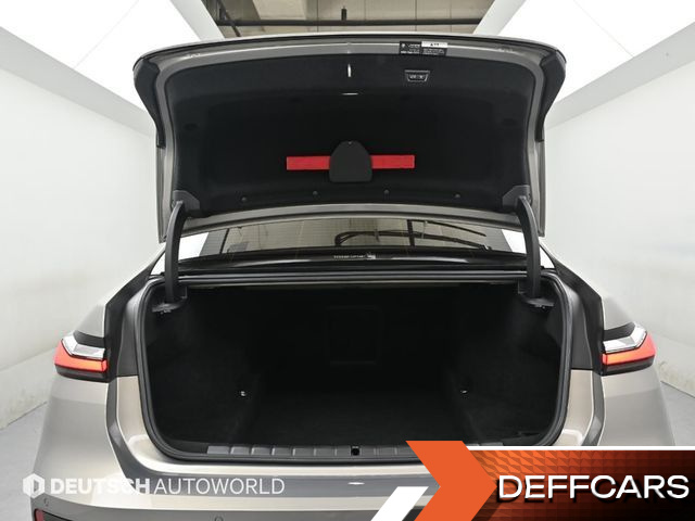 BMW 7-SERIES 740i sDrive M Sport купить на сайте DeffCars