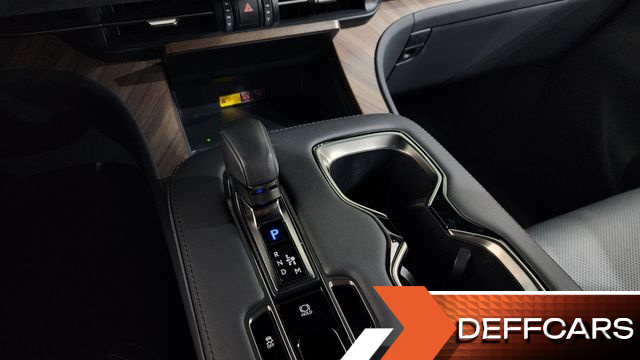 Lexus LM 500h Executive купить на сайте DeffCars