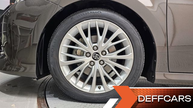 Toyota CAMRY 2.5 XLE Hybrid купить на сайте DeffCars
