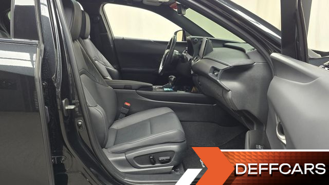 Lexus UX 2.0 2WD купить на сайте DeffCars