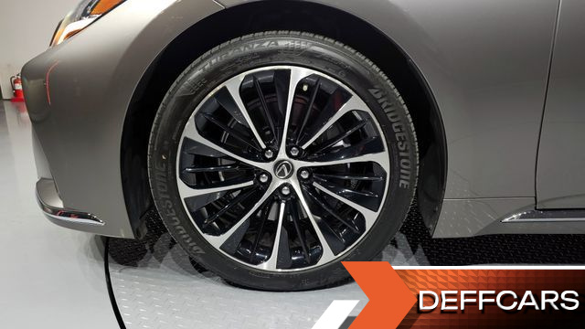 Lexus LS 3.5 Luxury AWD купить на сайте DeffCars
